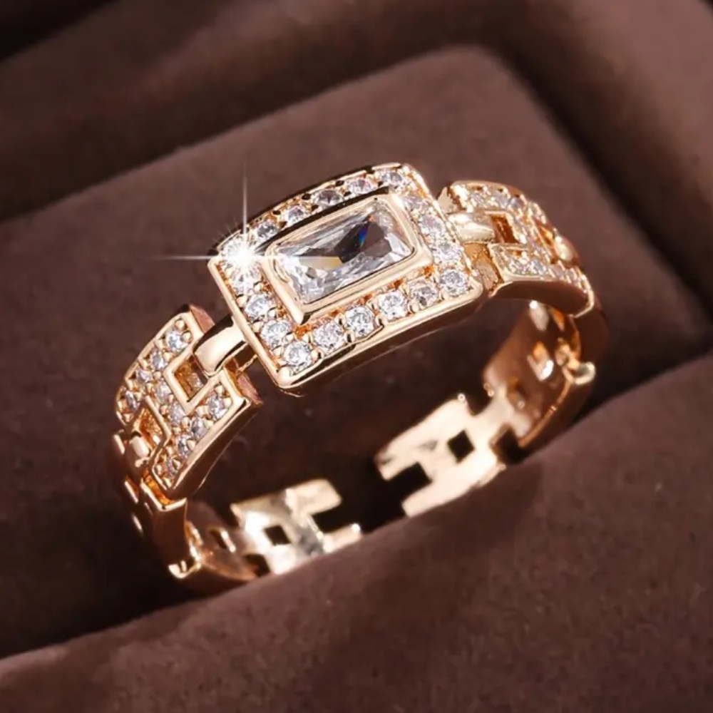 High-end Fashion Gold/Silver Ring with Luxurious Wide Zirconia